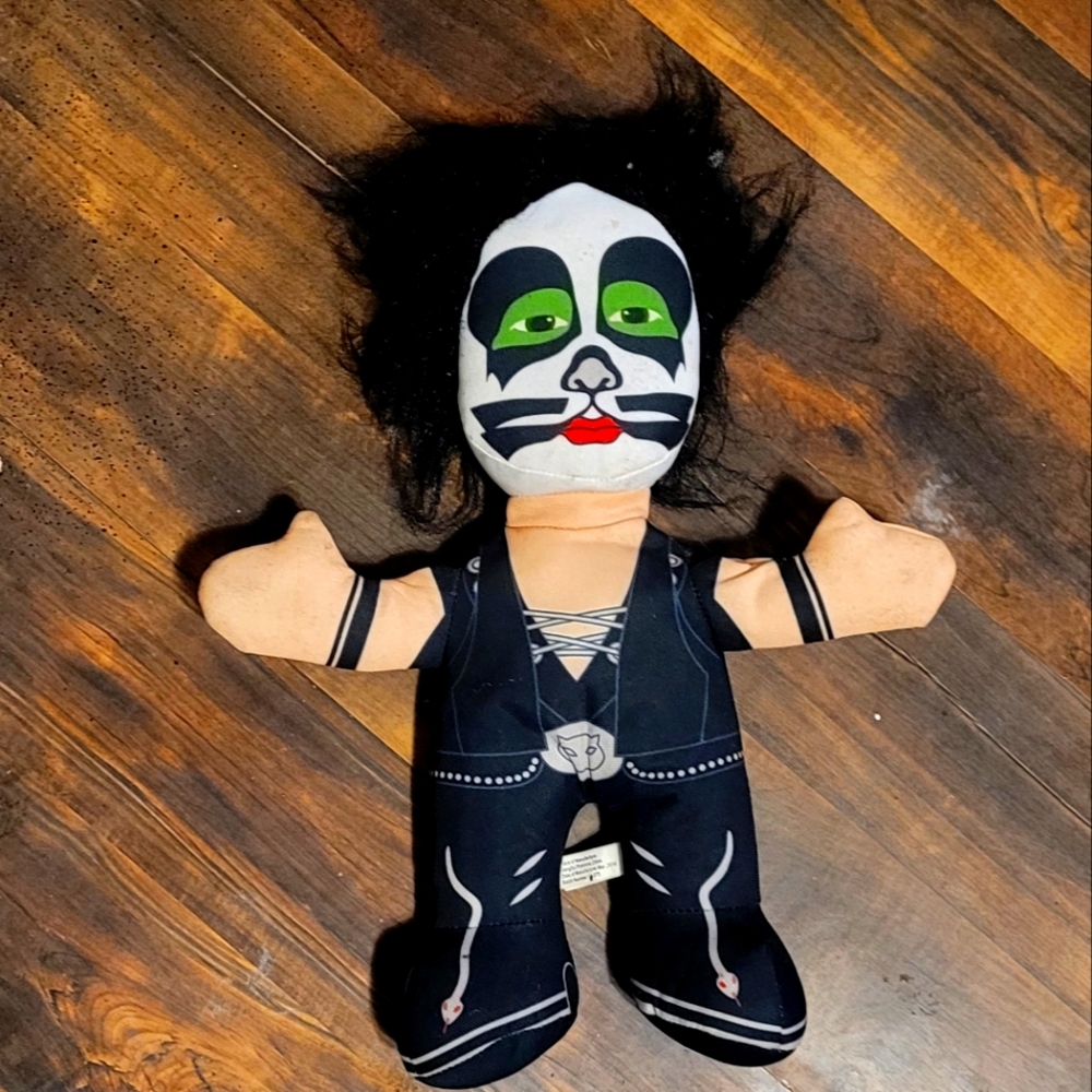 Kiss doll
